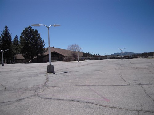 Big Bear CC parking lot entrance